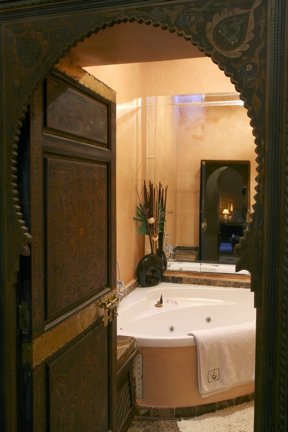 Suite | Bathroom | Hair dryer, towels, soap, shampoo