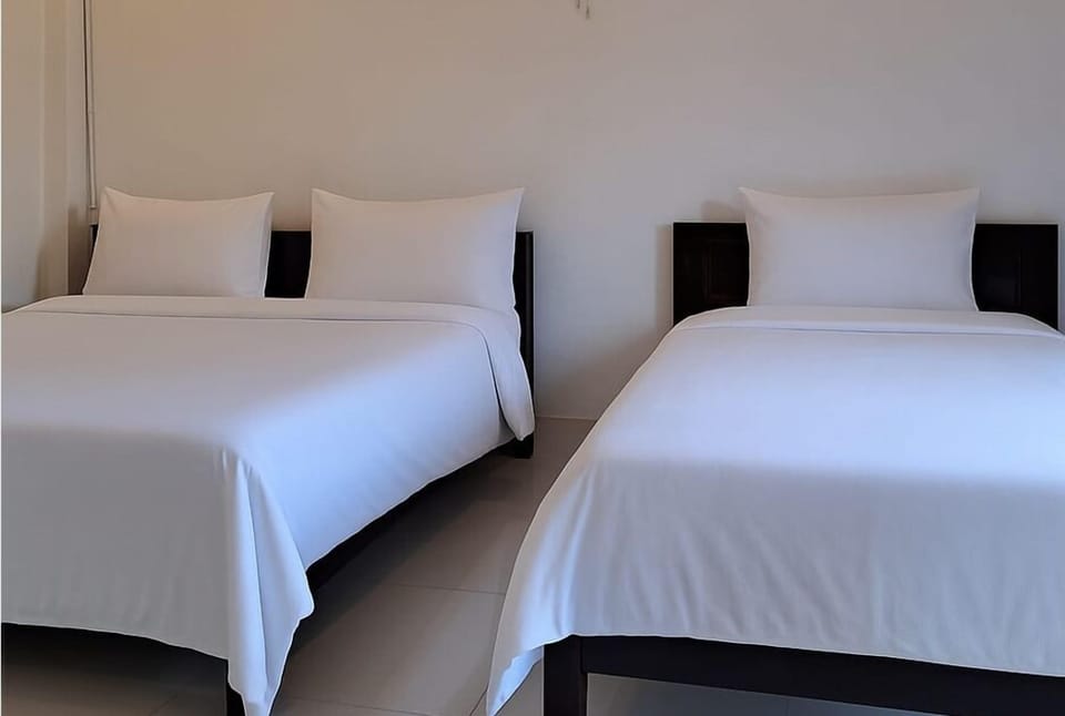 Family Room | 1 bedroom, pillowtop beds, desk, blackout drapes