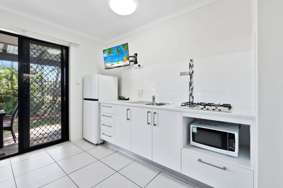 Studio Unit | WiFi, bed sheets