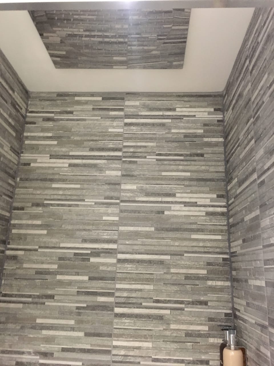 Soundproofing, free WiFi, bed sheets