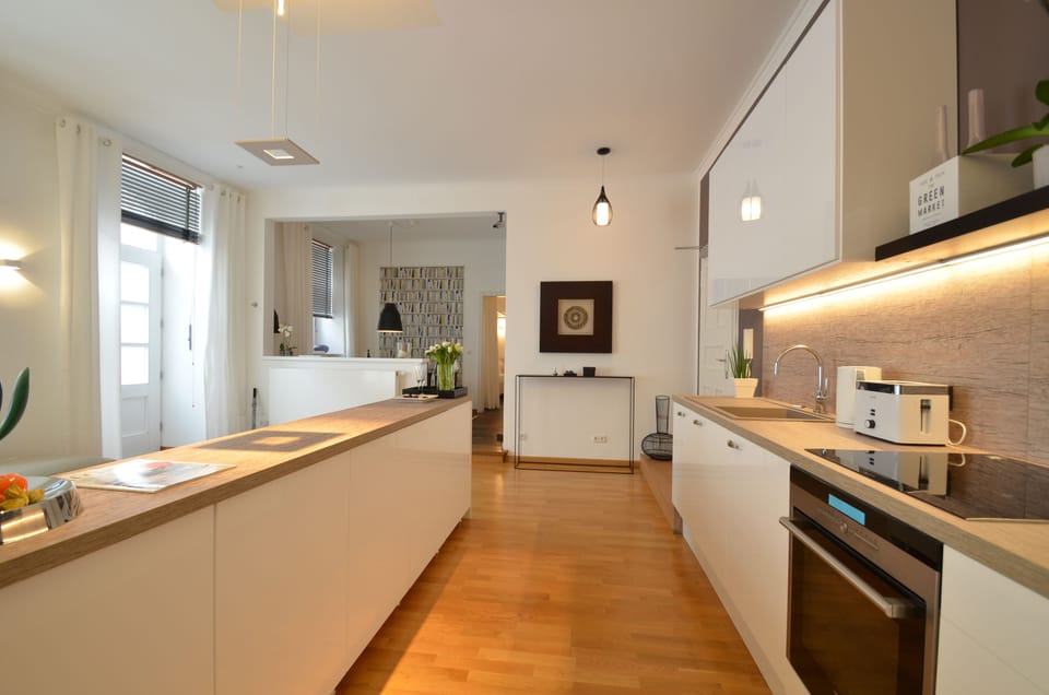 Design Apartment, 2 Bedrooms, Accessible, City View (Asante) | Private kitchen | Fridge, oven, stovetop, dishwasher