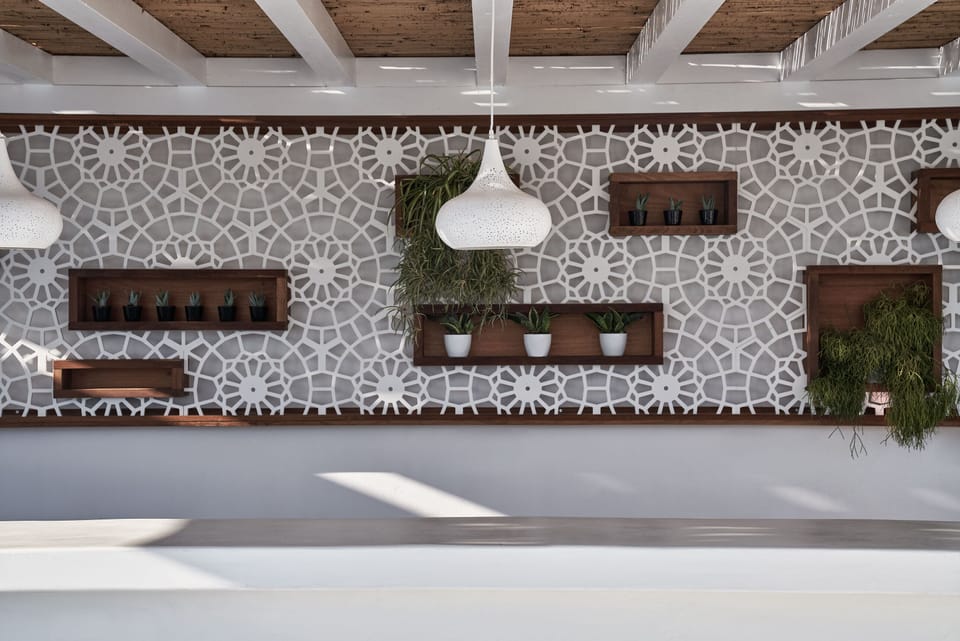 Seasonal outdoor pool, sun loungers