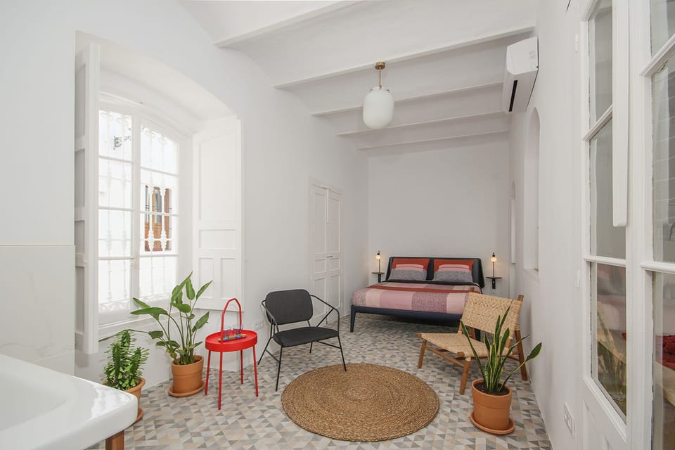 Superior Double Room, 1 Queen Bed | Soundproofing, free WiFi, bed sheets
