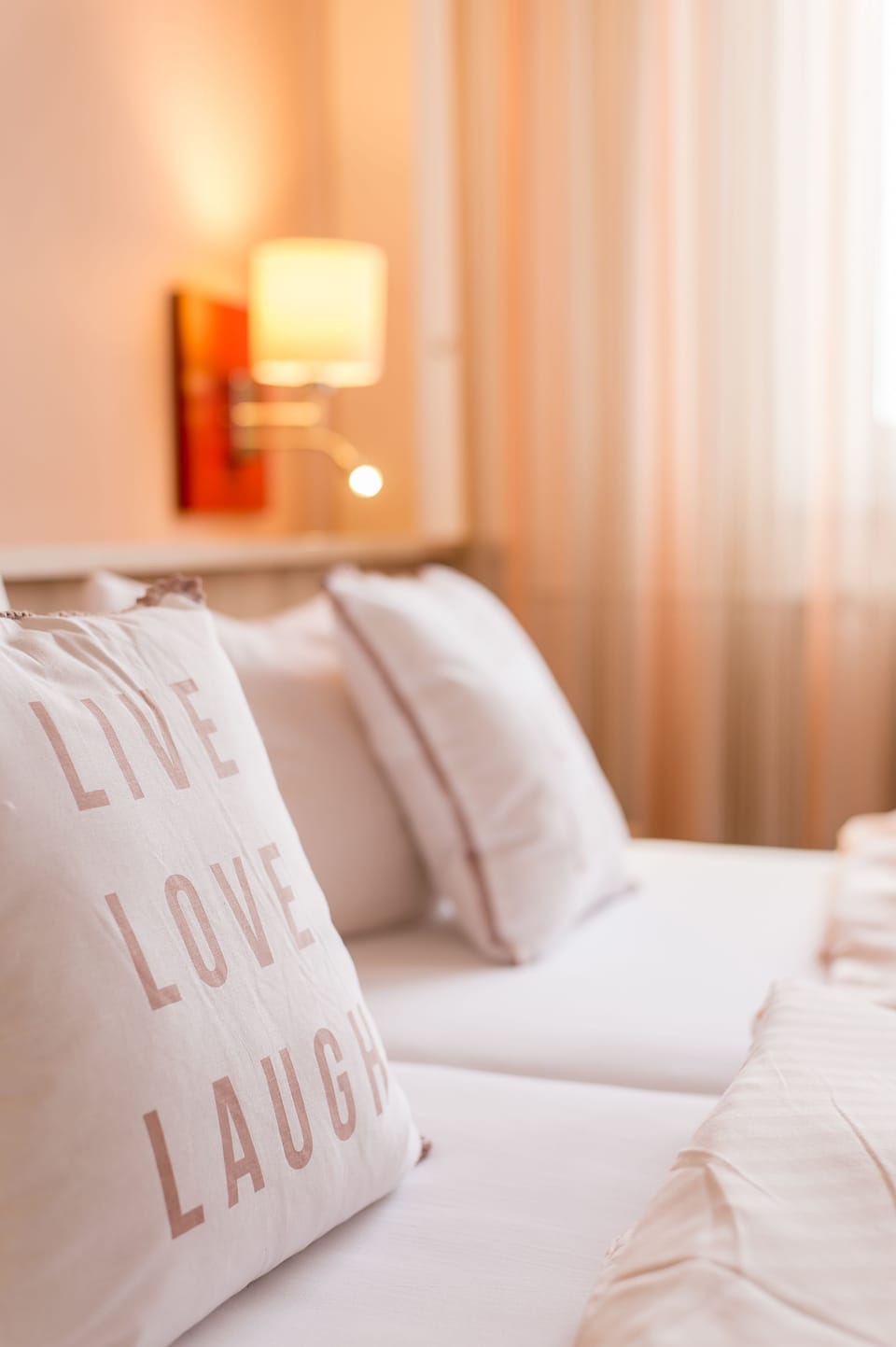 Double Room | Desk, free WiFi, bed sheets