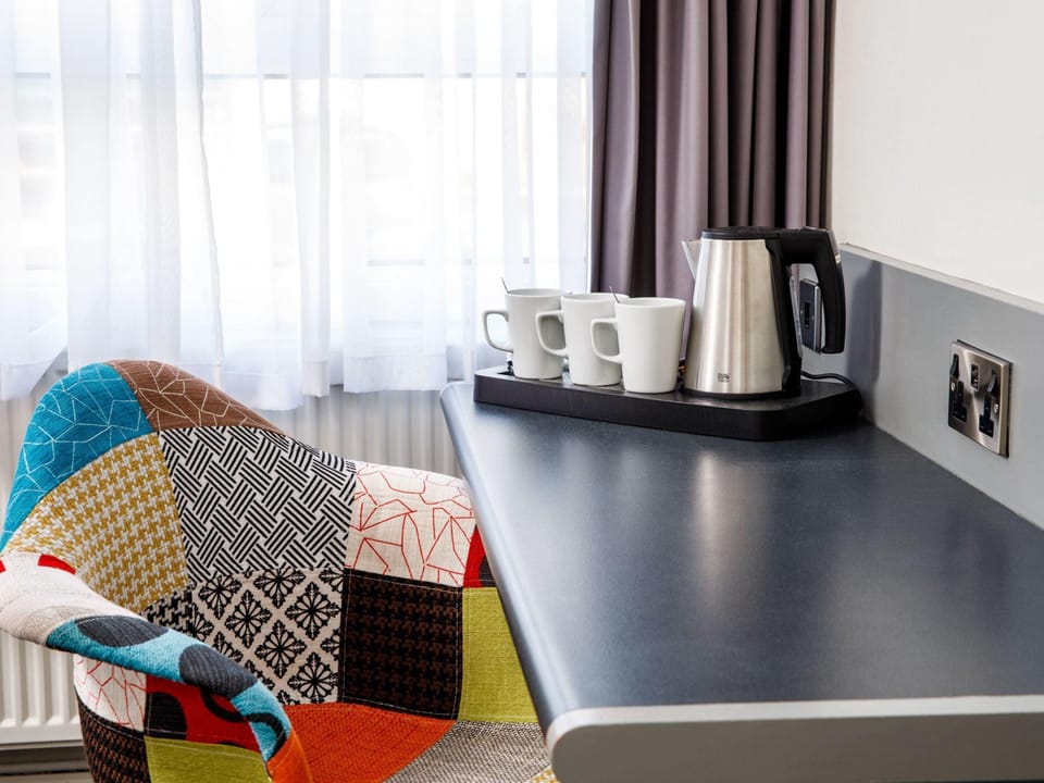 Family Room (Classic) | In-room safe, desk, iron/ironing board (on request), cribs (free)