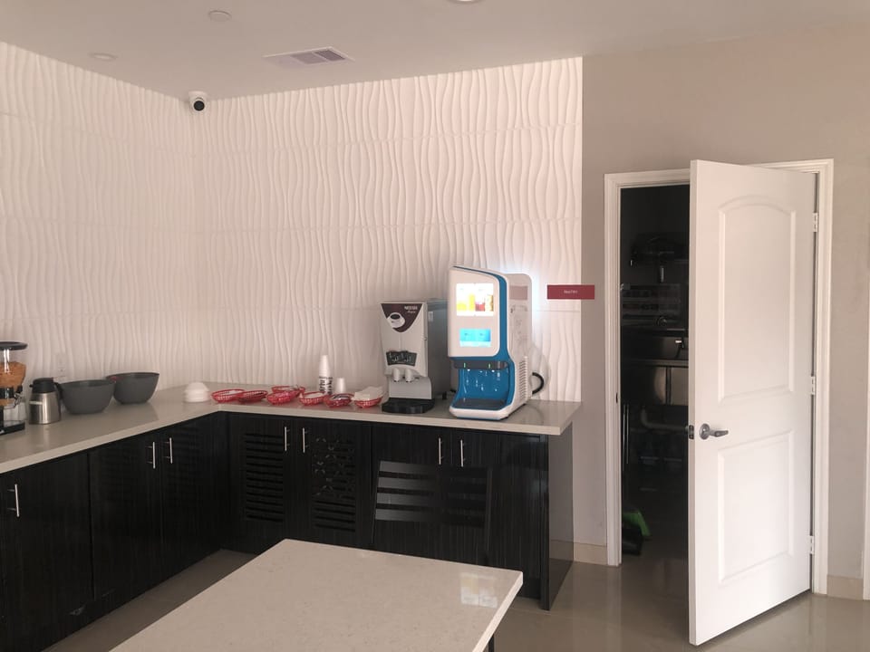 Snack bar