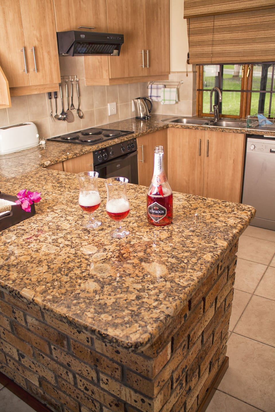 Family House, 2 Bedrooms, Accessible, Non Smoking | Private kitchen | Espresso maker, full-size fridge, microwave, oven