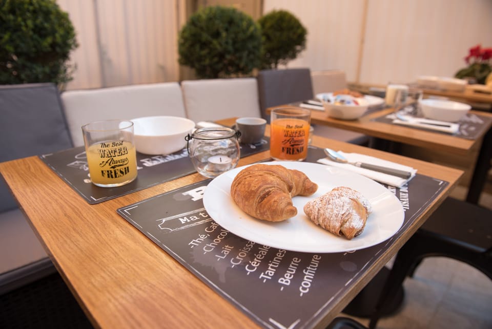 Daily cooked-to-order breakfast for a fee