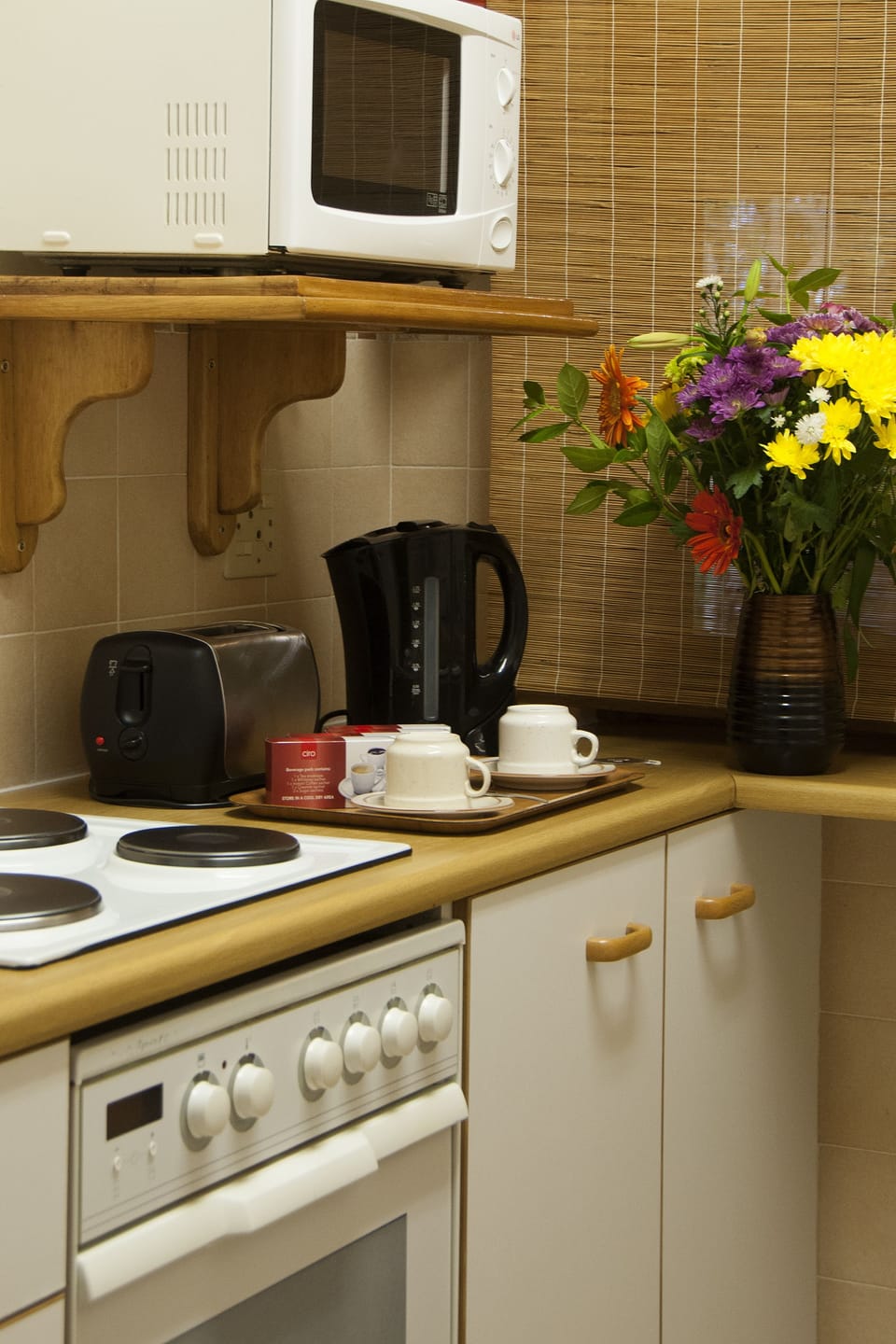 Family House | Private kitchen | Fridge, microwave, oven, stovetop