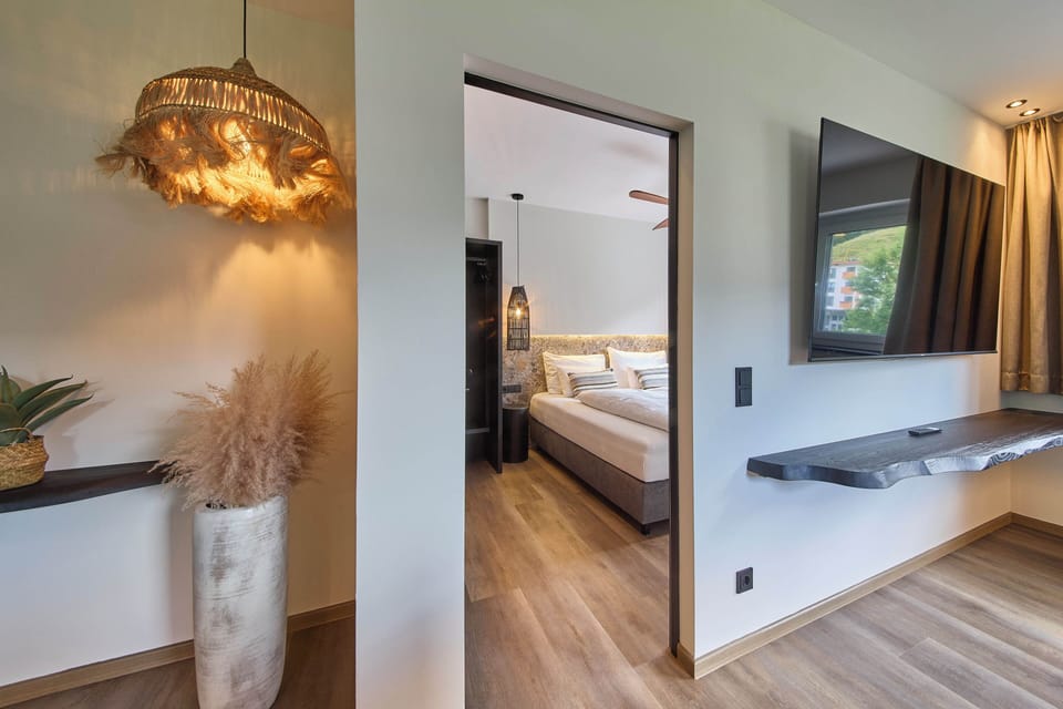 Apartment, 3 Bedrooms (Appartement Top 2) | Living area | Flat-screen TV