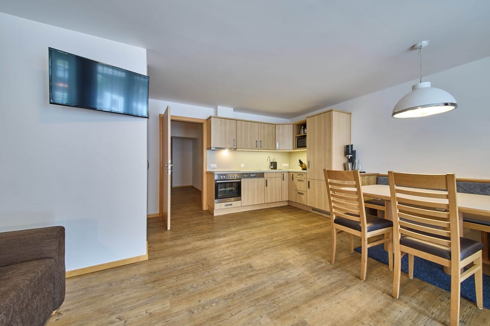 Apartment, 2 Bedrooms (Appartement Top 10) | Living area | Flat-screen TV