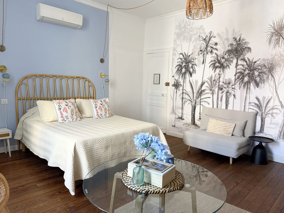 Junon Room | 4 bedrooms, premium bedding, pillowtop beds, iron/ironing board