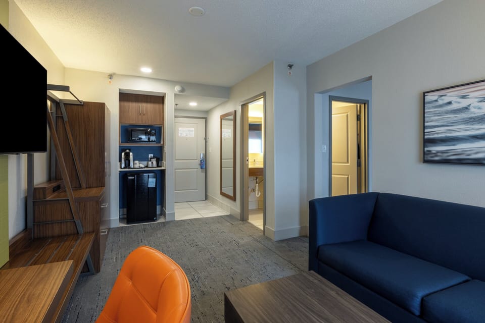 In-room safe, desk, laptop workspace, blackout drapes