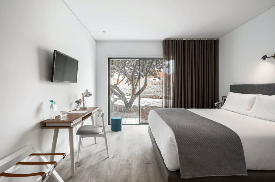 In-room safe, desk, soundproofing, free WiFi