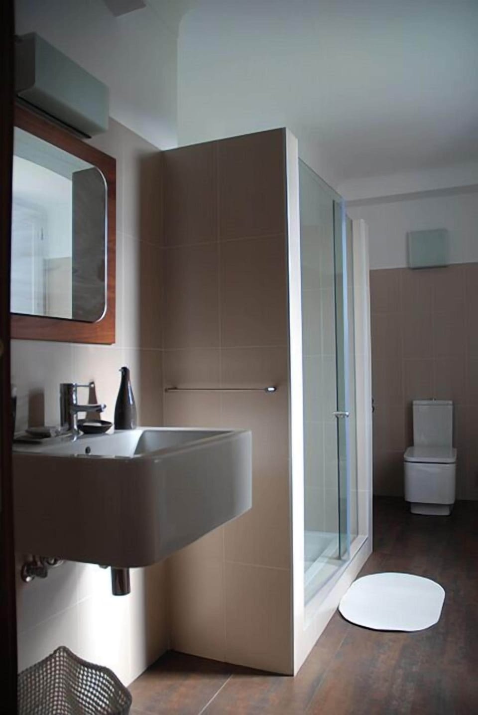 Double Room, Non Smoking, Mountain View | Bathroom | Shower, free toiletries, hair dryer, towels