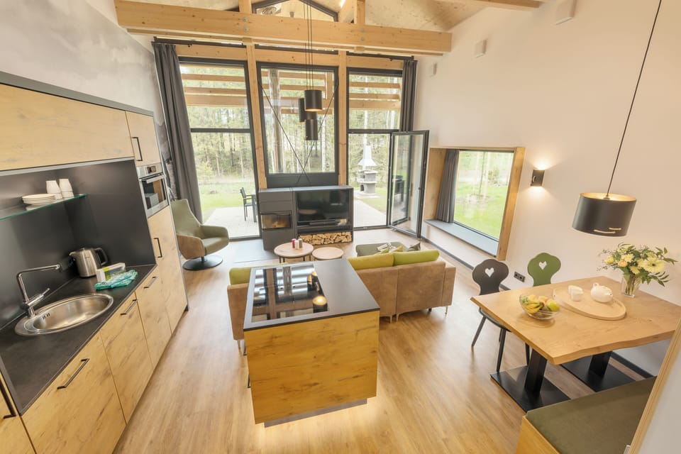 Exclusive Cottage, 2 Bedrooms | In-room safe, free WiFi, bed sheets