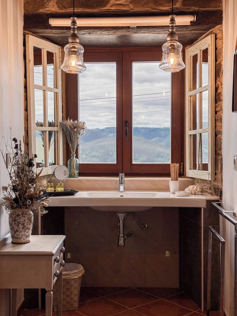 Suite, Accessible, Valley View (El Jardín) | Bathroom | Shower, hair dryer, towels