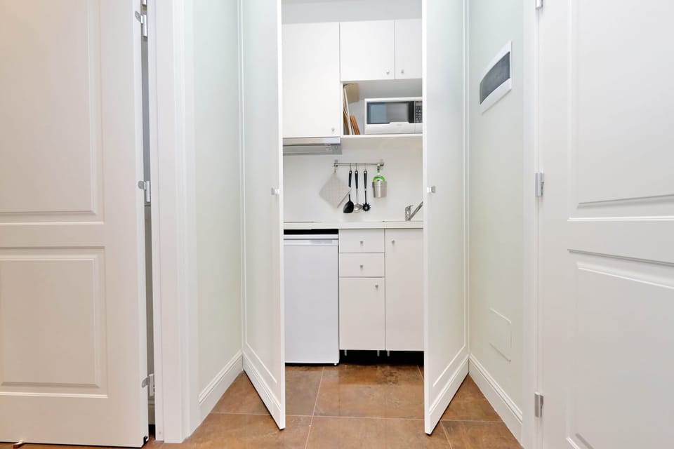 Family Room | Private kitchenette