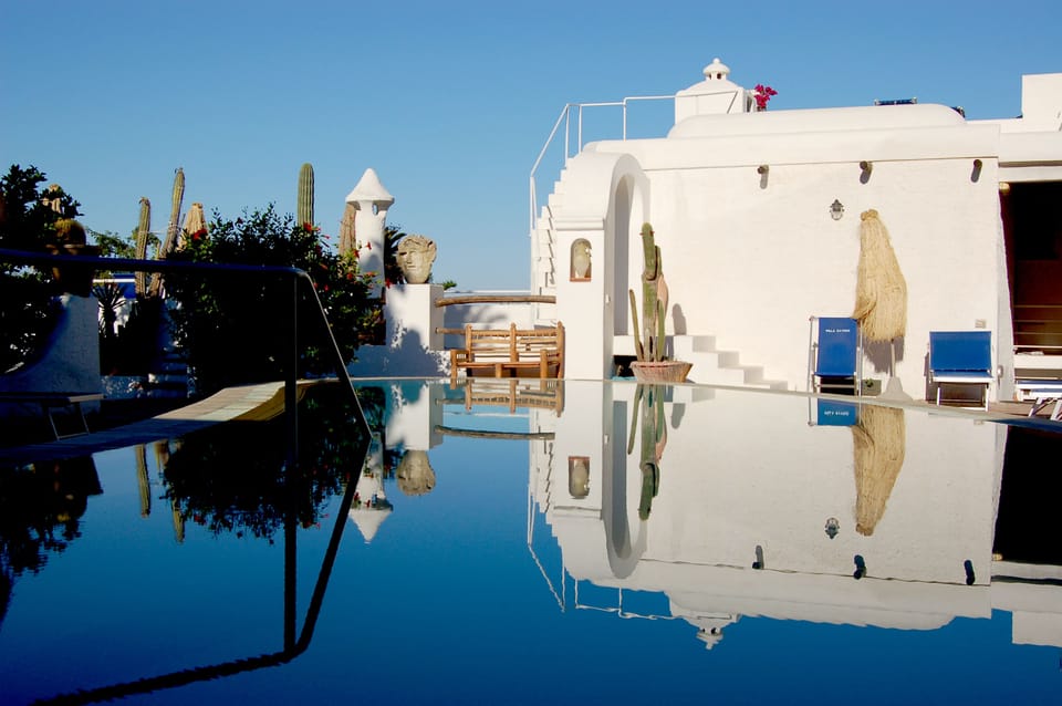 Indoor pool, seasonal outdoor pool, pool umbrellas, sun loungers