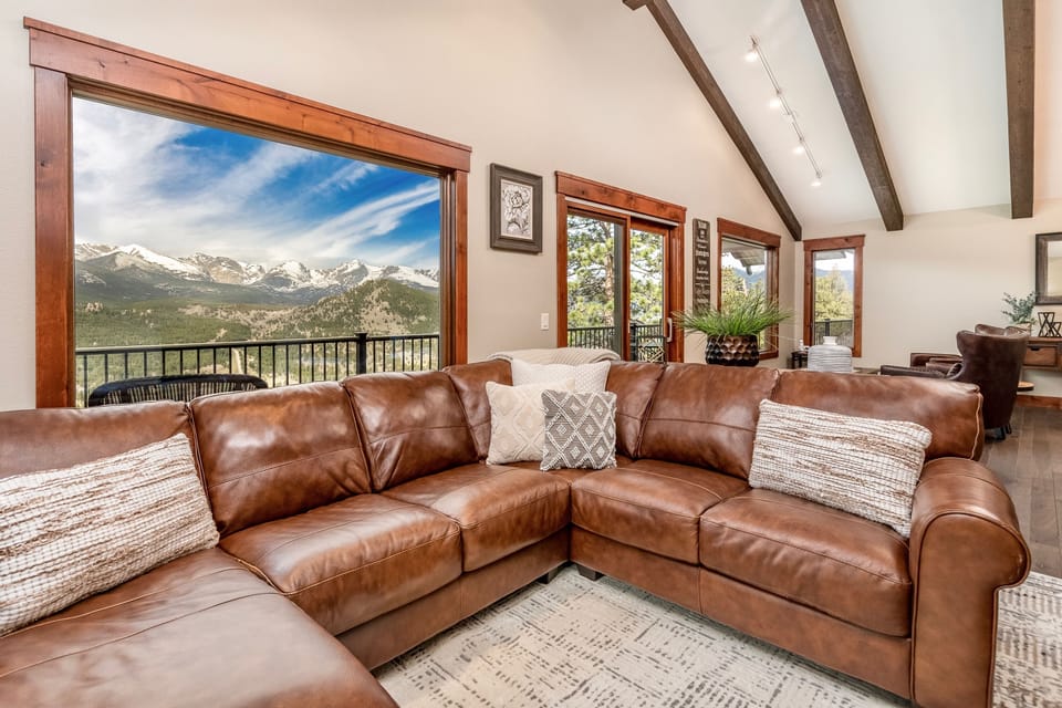House, 2 Bedrooms | Living room