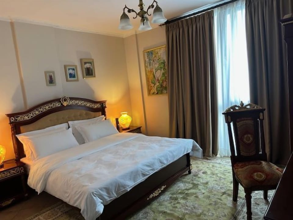 Comfort Double Room | Premium bedding, minibar, in-room safe, individually decorated