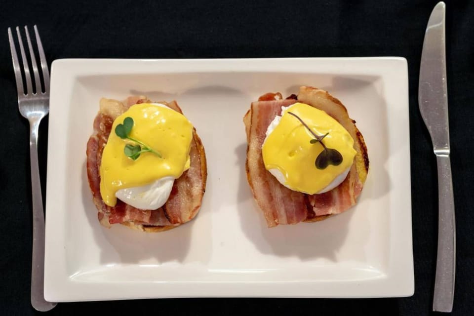 Daily continental breakfast (NZD 30 per person)