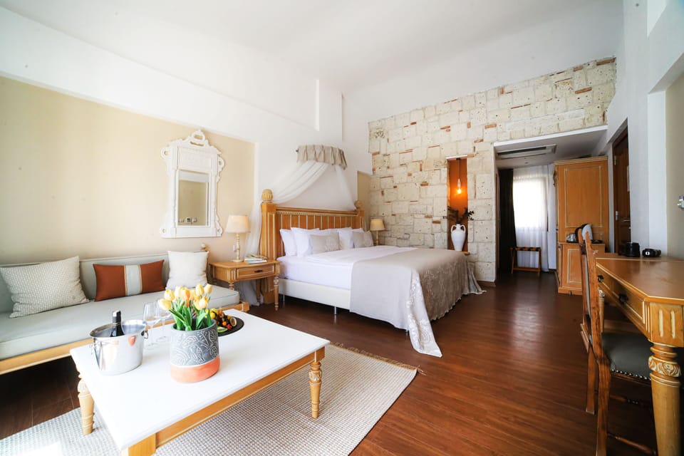 Superior Room, Sea View | Egyptian cotton sheets, premium bedding, Select Comfort beds, minibar