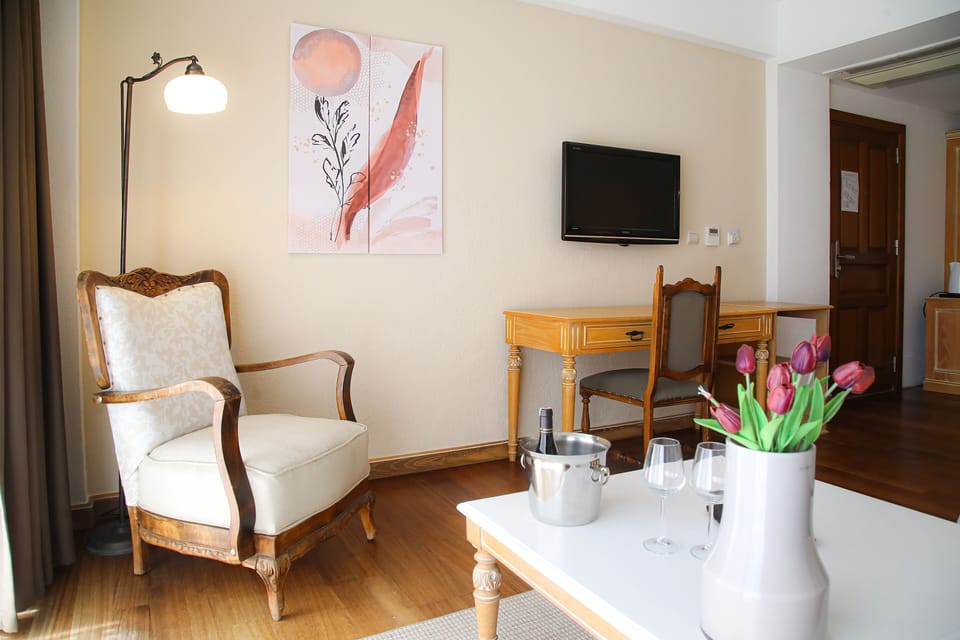 Executive Room, Terrace, Sea View | Egyptian cotton sheets, premium bedding, Select Comfort beds, minibar