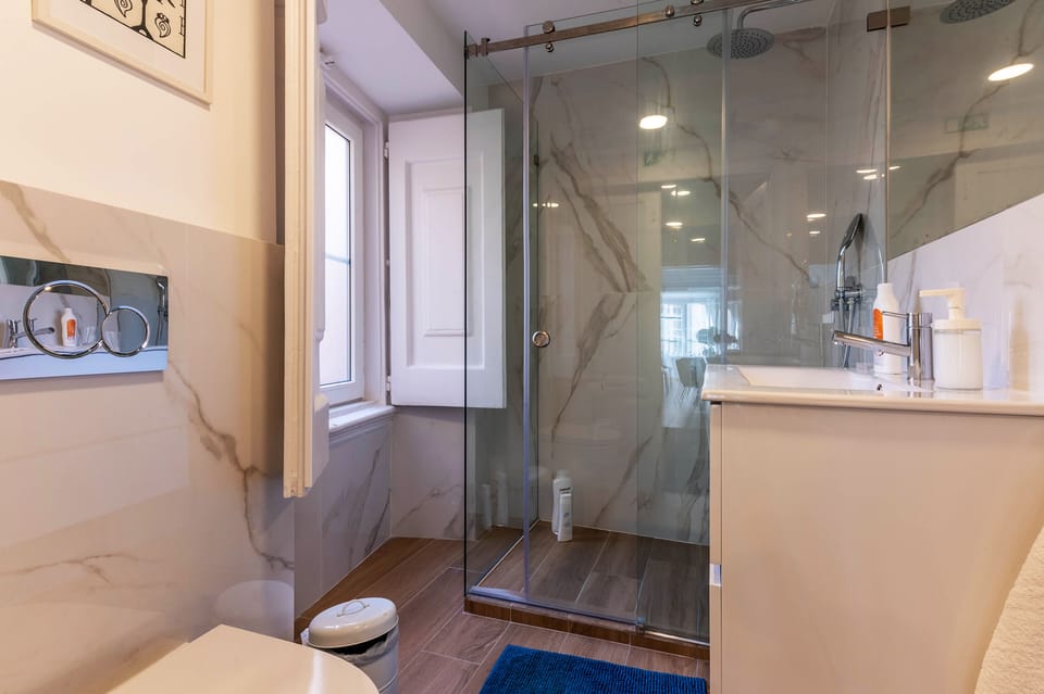 Bairro Alto Palace  Apartment for Large Groups Apartment in Lisbon