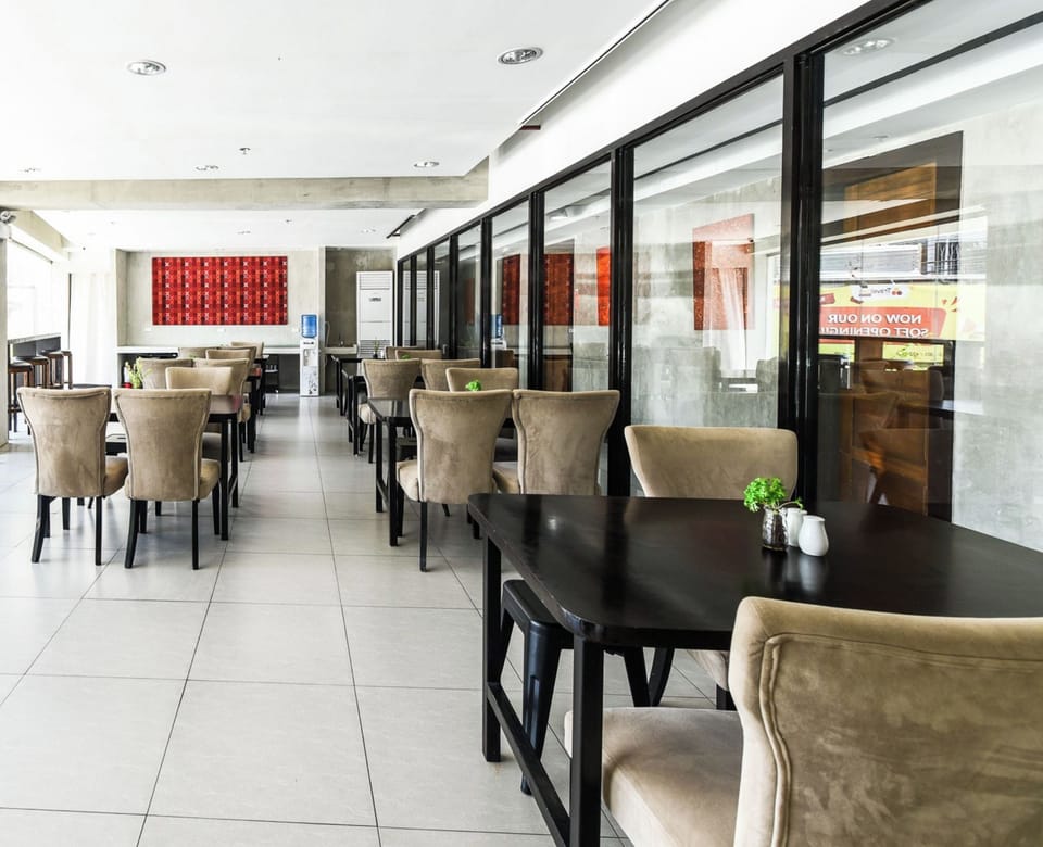 Travelbee Seaside Inn Hotel in Tagbilaran City