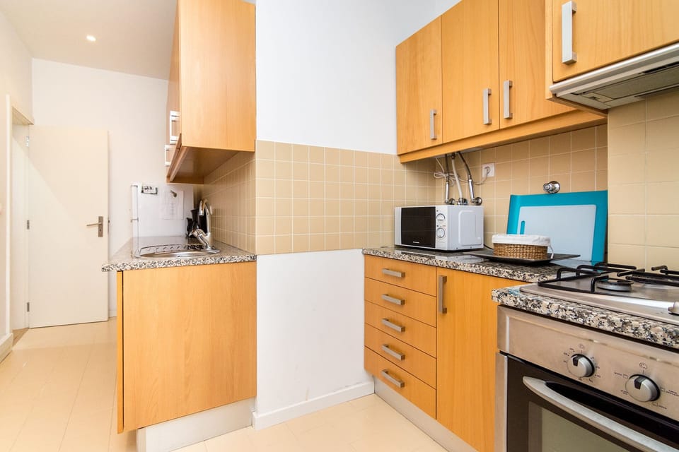 Apartment, 1 Bedroom | Private kitchen | Full-size fridge, microwave, stovetop, coffee/tea maker