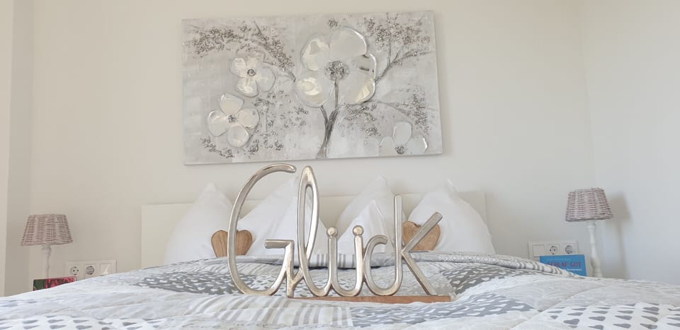 Comfort Apartment, 1 Bedroom | In-room safe, individually decorated, individually furnished