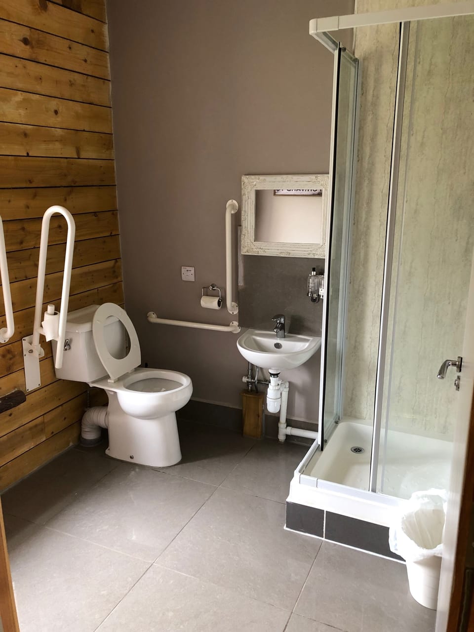 Double Room, Accessible | Bathroom | Shower, towels