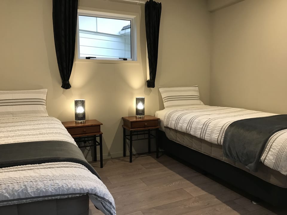 Angie's Rural Retreat Apartment in Lower Hutt