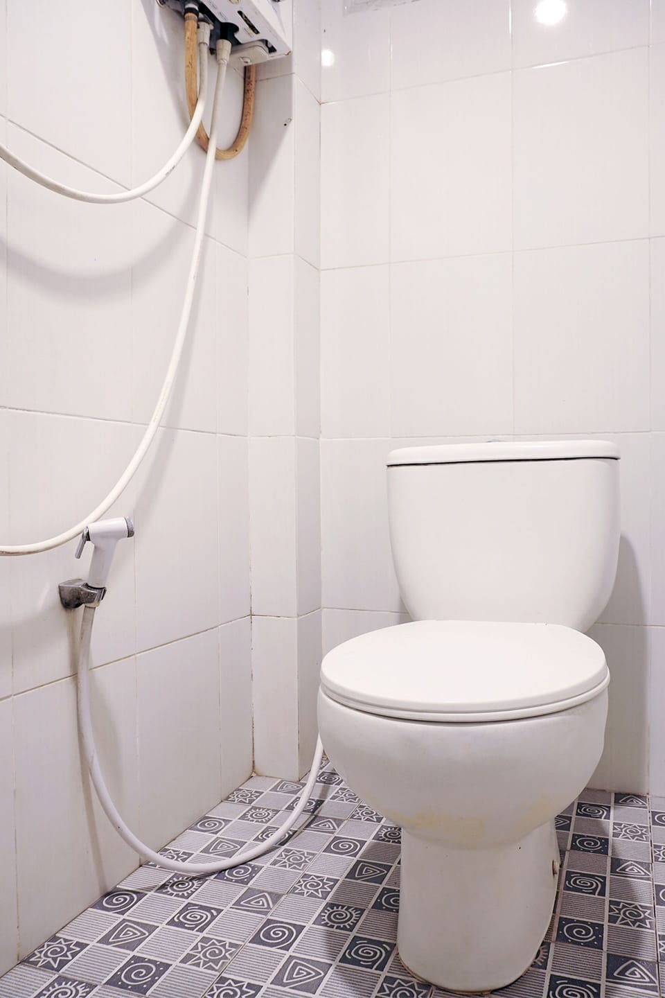 Standard Single Room, 1 Twin Bed, Non Smoking | Bathroom | Shower, towels