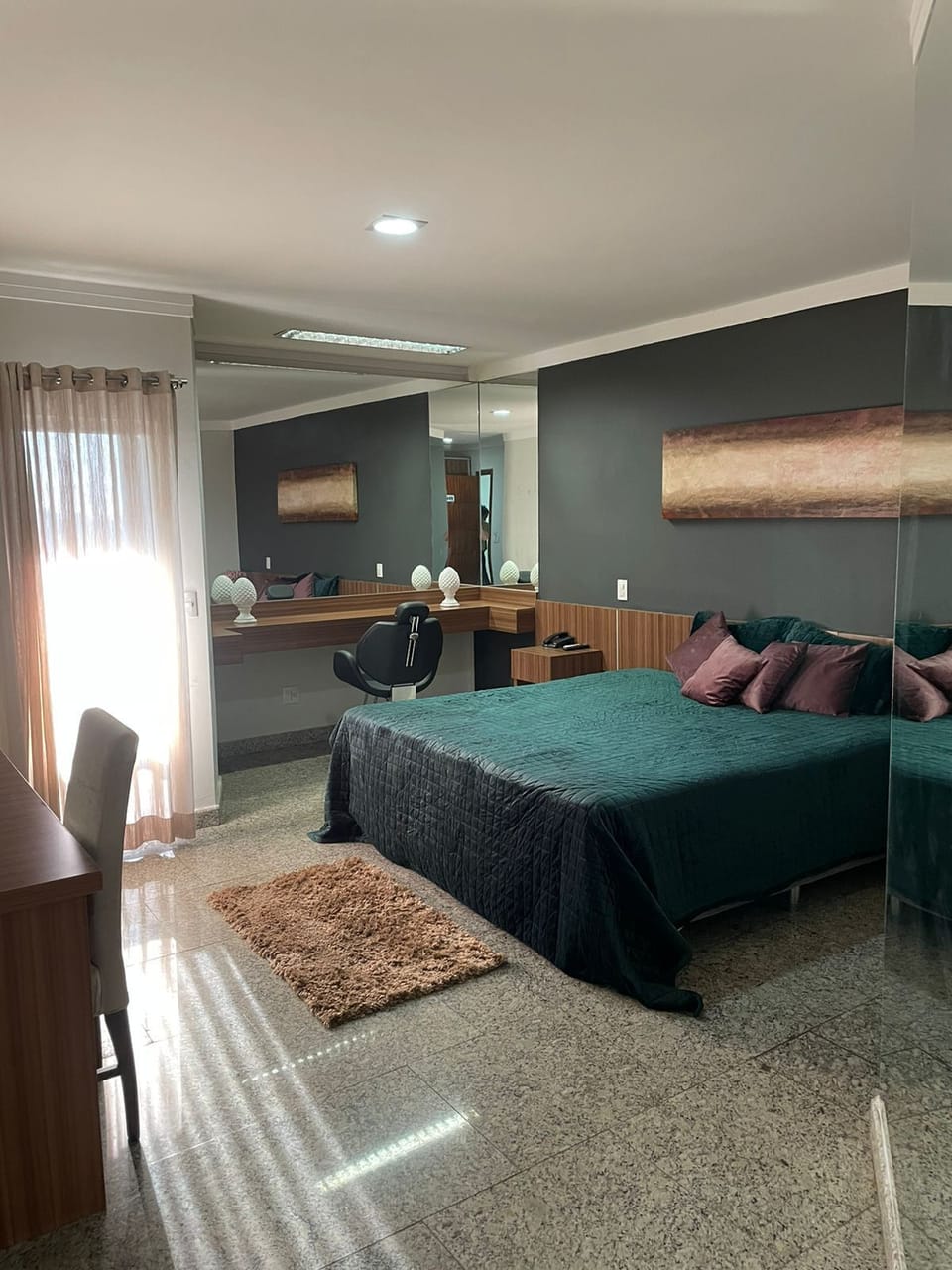 Presidential Double Room | Desk, laptop workspace, free WiFi, bed sheets
