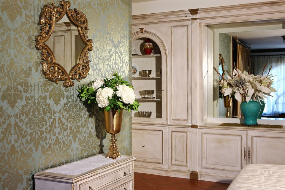 Deluxe Villa | Living area | Flat-screen TV, DVD player