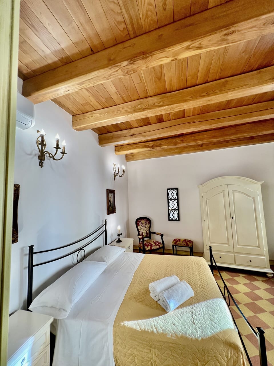 Superior Room, 1 Bedroom, City View, Tower | Frette Italian sheets, premium bedding, minibar, desk