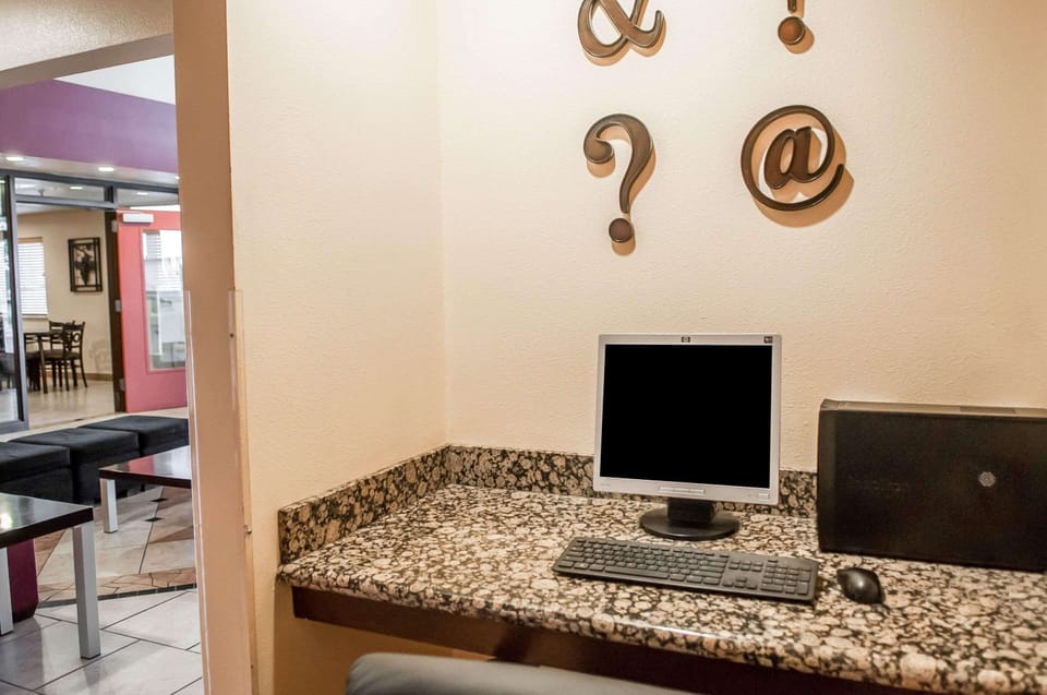 Quality Inn Rio Rancho - Albuquerque North Valley Hotel in Corrales