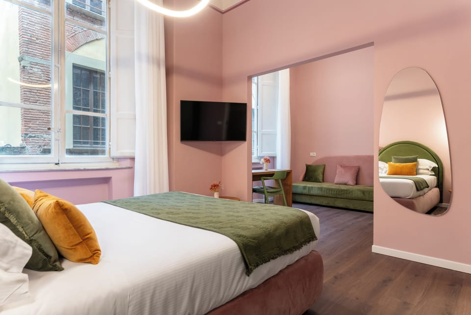 Superior Room | In-room safe, desk, soundproofing, free WiFi