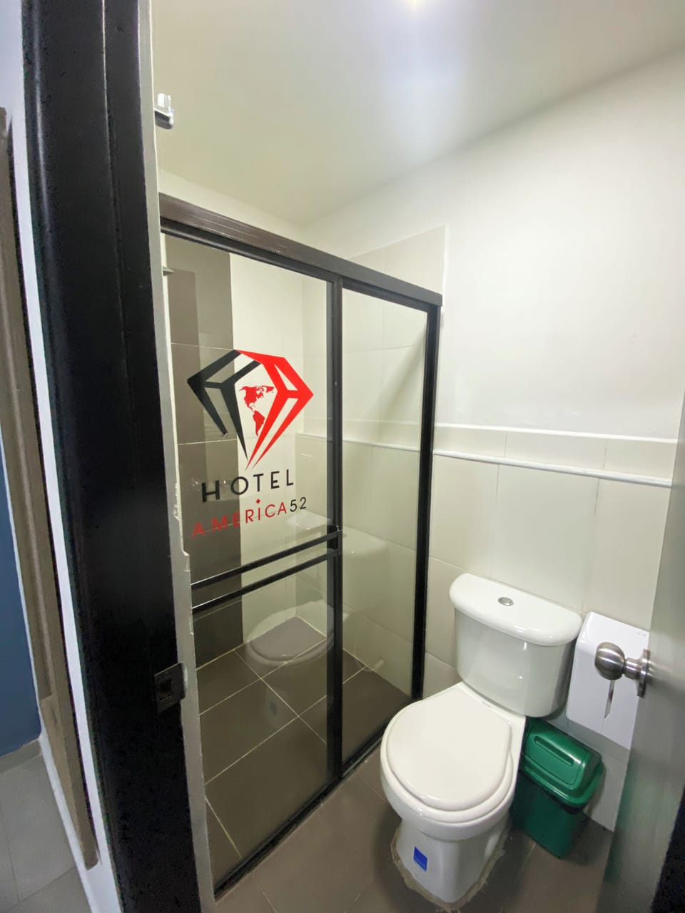 Family Room, Non Smoking | Bathroom | Shower, rainfall showerhead, free toiletries, towels