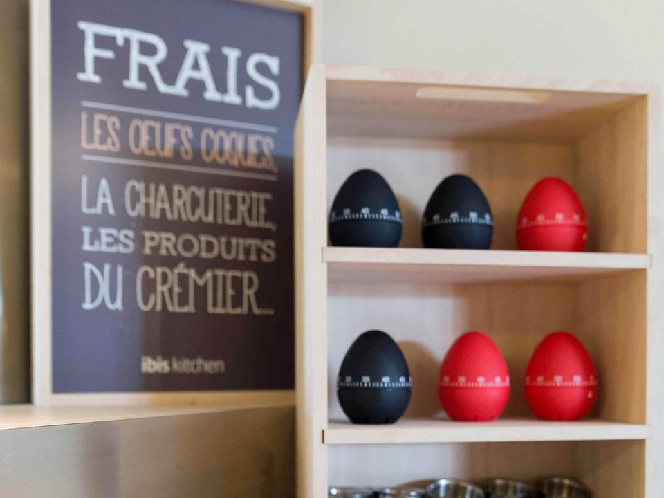 Daily buffet breakfast (EUR 15.40 per person)