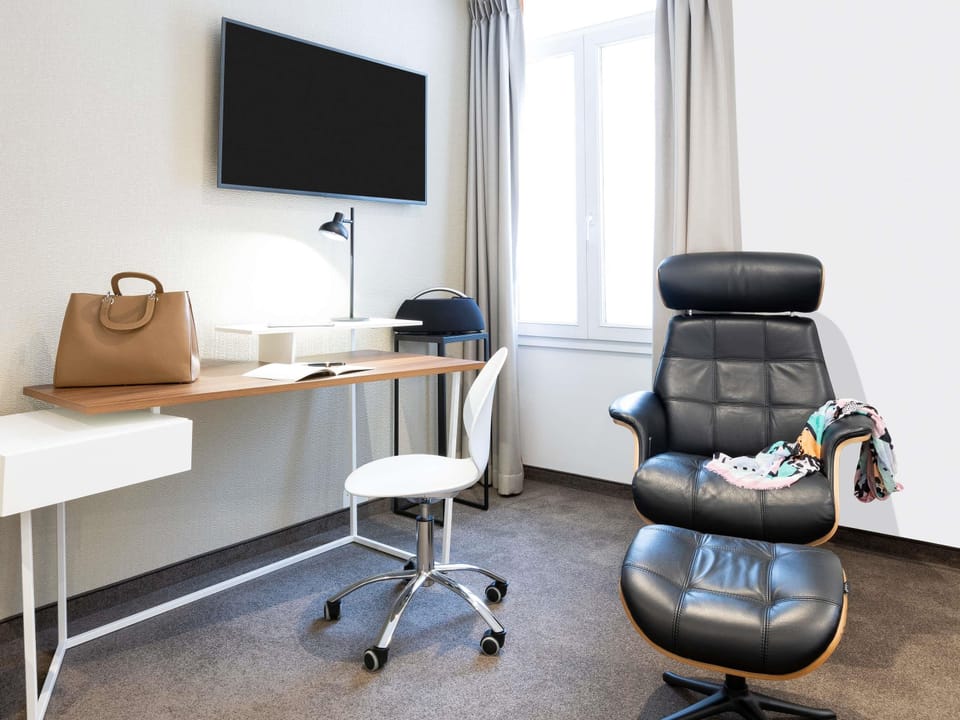 Privilege, Superior Double Room, 1 Double Bed | Premium bedding, Select Comfort beds, in-room safe