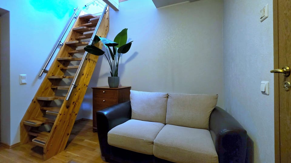 Standard Double Room | Minibar, in-room safe, desk, soundproofing