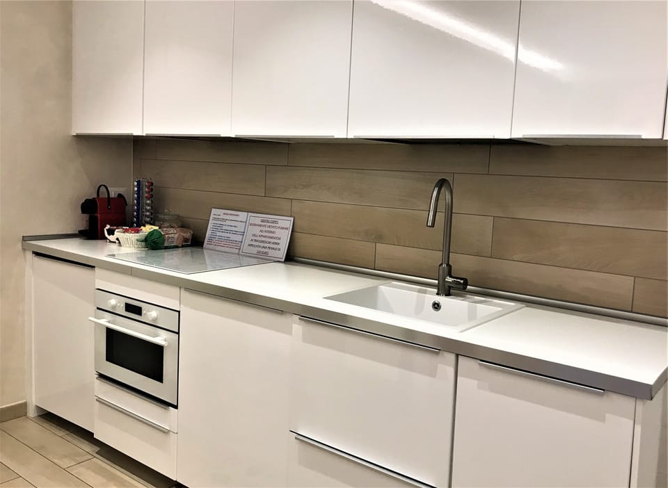 Family Apartment, 1 Bedroom, Hill View (Panorama) | Private kitchen
