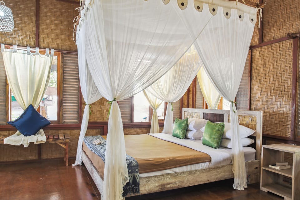Double Room | Desk, WiFi (free), bed sheets