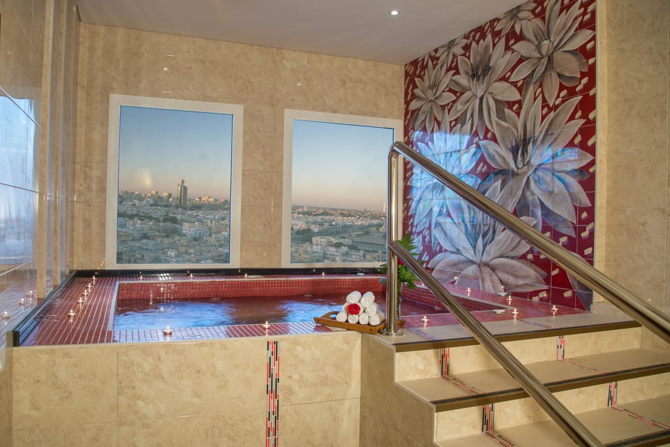 Indoor spa tub