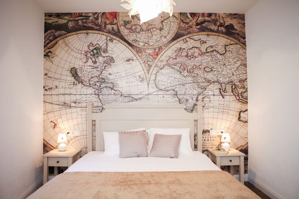 City Apartment, Sea View | 1 bedroom, desk, iron/ironing board, free cribs/infant beds