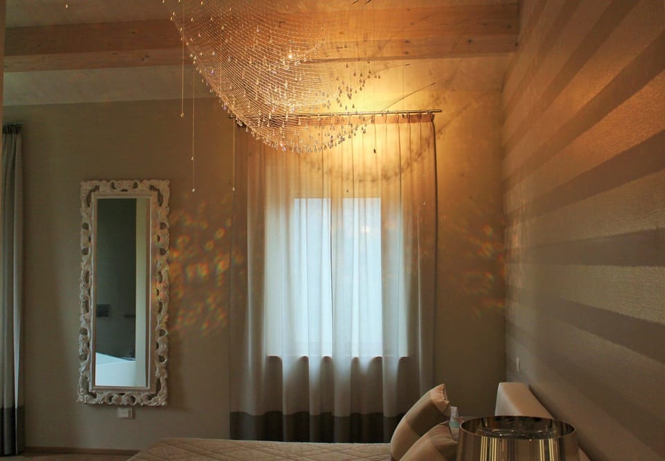 Suite, 1 Queen Bed | 1 bedroom, desk, cribs/infant beds, rollaway beds