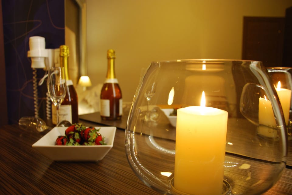 Executive Suite | In-room safe, desk, blackout drapes, soundproofing